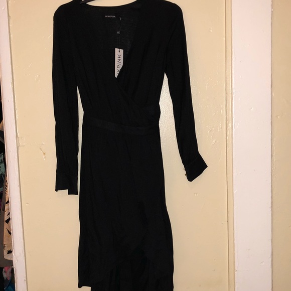 MINKPINK wrapped high low dress with v neck. - Picture 5 of 7